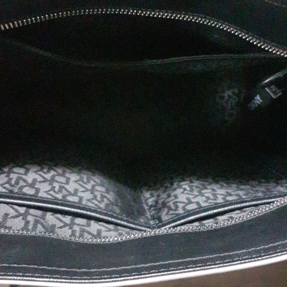 DKNY Bryant Large Tote Handbag - Picture 7 of 16